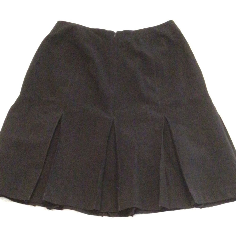 Black Size 8 Inverted Pleats Knee Length Skirt
